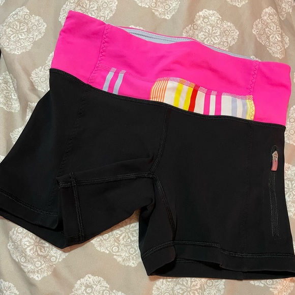 Size 2 Black Lululemon Fast Track Running Shorts with Raspberry Glo Waist - Picture 9 of 16